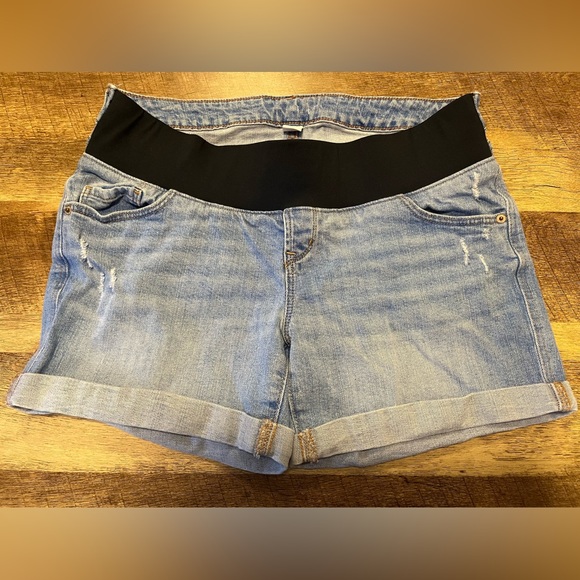 Size 8 Maternity Shorts - Picture 1 of 3